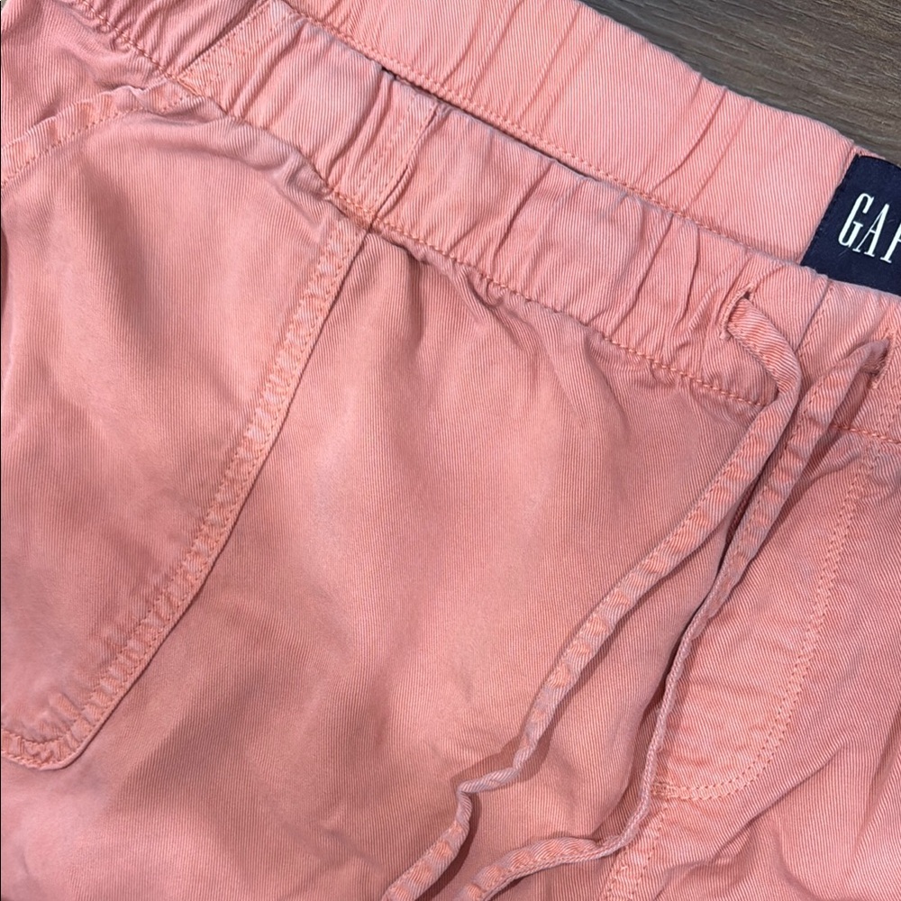 GAP shorts - Picture 3 of 4